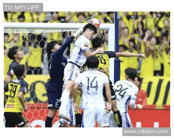 日本中超联赛精彩对决上海队迎战广州队争夺胜利